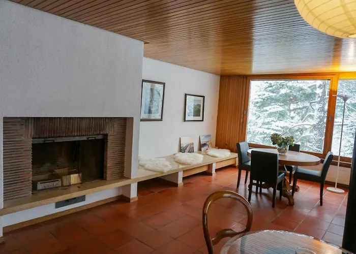 Grosse 4 Zimmer Wohnung Mit Traumhafter Aussicht